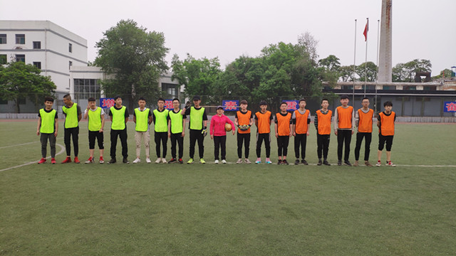 7.開展班級八人制足球賽活動_副本.jpg 7.開展班級八人制足球賽活動_副本.jpg