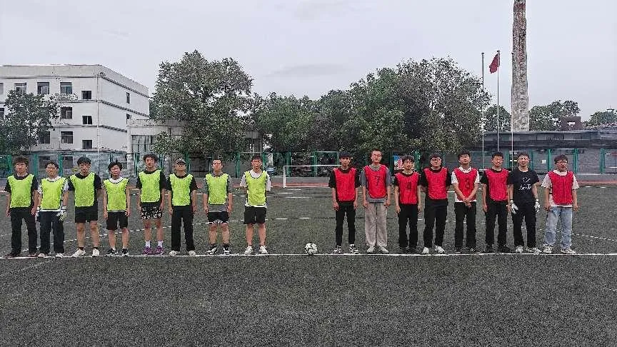 足球3.png 足球3.png